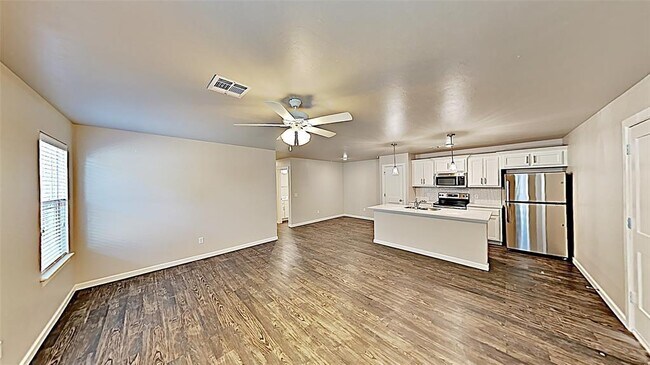 Photo - 5012 Avion Ct