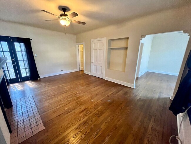 Photo - 424 E Ashby Pl