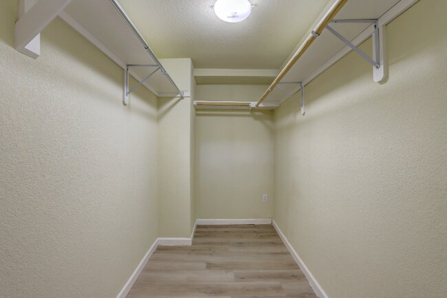 Photo - 7777 Umatilla St