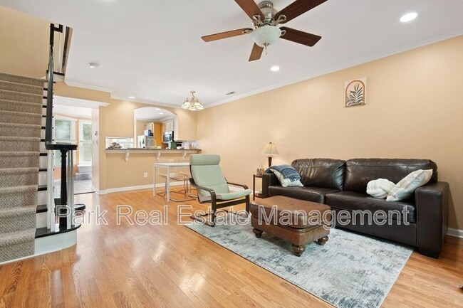 Photo - 1 Forest Glen Dr