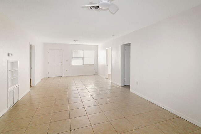 Photo - Venice Gardens Annual Home for Rent