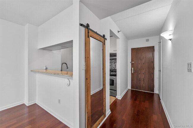 Photo - 4 Martine Ave Unit 1109