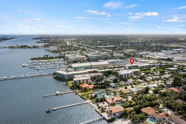 Building Photo - 300 Waterway Dr S Unit 308
