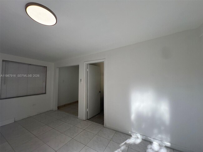 Photo - 11500 SW 40th St Unit 1
