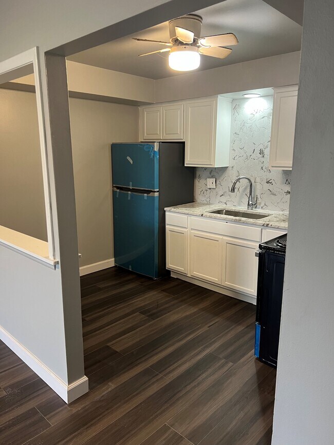 Photo - Clinton Village Apartments