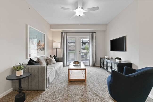 Photo - Thornton Hall