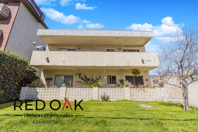 Photo - 16515 Victory Blvd Unidad 2