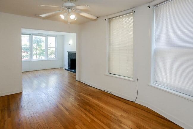 Photo - 1507 W Barry Ave Unit 1507-2