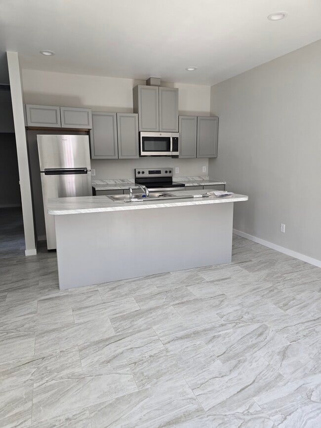 Building Photo - 2212 S 1st Ave Unit 2212 s 1st ave #2 - 3 bed