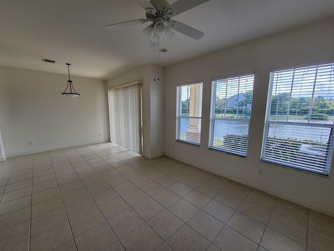 Photo - 685 Pacific Grove Dr Unit 2