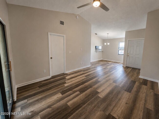 8322 Derbyshire Pl