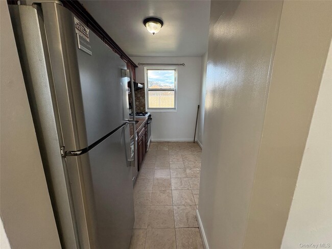 Photo - 245-39 76th Ave Unidad 2nd Floor