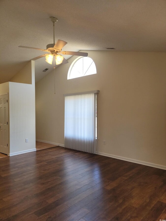 Photo - 609 6th Ave N