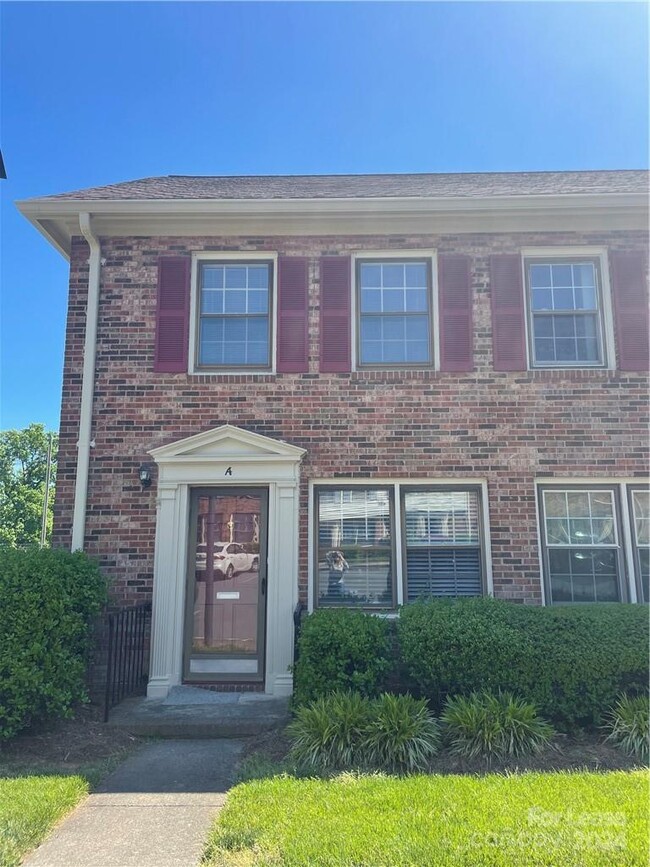 Photo - 6322 Old Pineville Rd Townhome