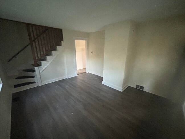 Photo - 25 Ridgeway Ave