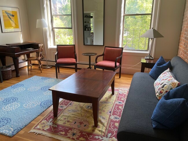 43 Braddock Park Unit 2