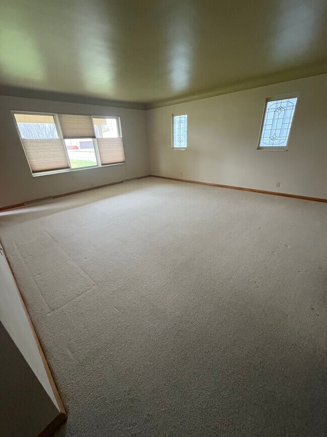 Photo - 5221 Pointe Tremble Rd