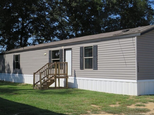 Building Photo - 1638 Buzz Dr