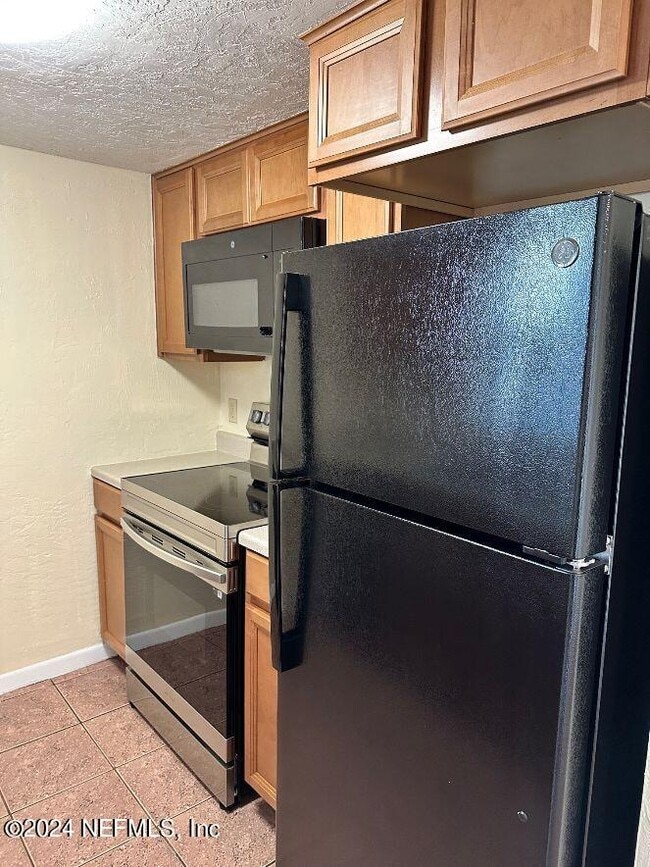 Photo - 60 Masters Dr Unit C