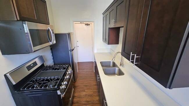 1216 W Court St Unit 7