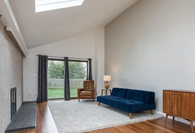 Photo - 8617 Conover Pl