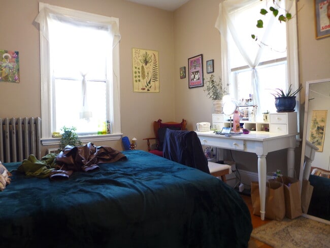 Photo - 1564 Tremont St Unit 4br1ba