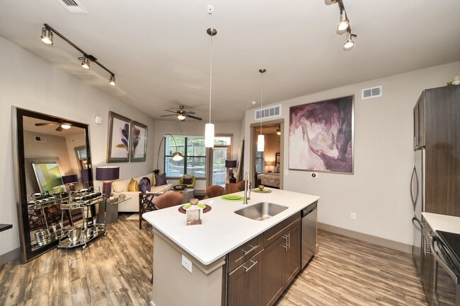 Photo - 5454 Washington Ave