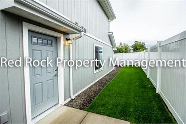 Photo - 1422 N Michigan Ln