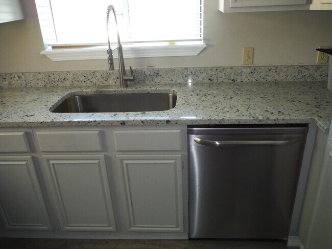 Photo - 816 E Texas St