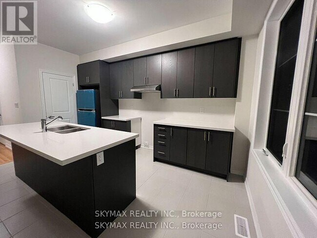 Photo - 96 Halliford Pl