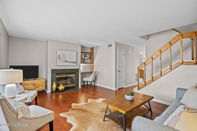 Photo - 420 Cobblestone Dr