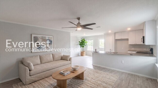Photo - Spacious Home with Fenced Yard and Attached Garage / 3 beds 2 baths / Available now