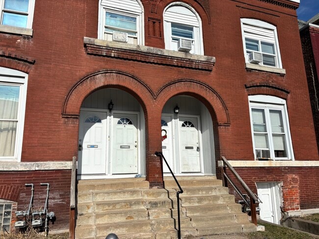 Building Photo - 5097 Minerva Ave Unit 1st Floor