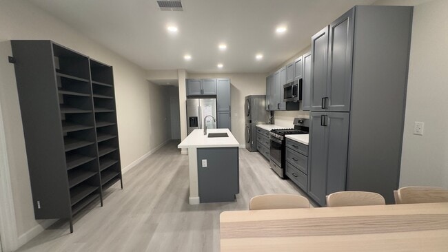 39391 Tiburon Dr Unit 5