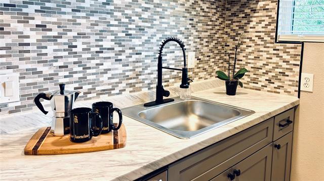 Photo - 4603 Junius St Unit 1