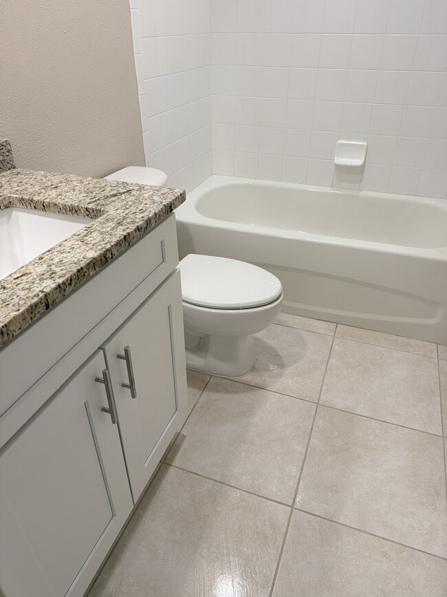 Photo - 960 Starkey Rd