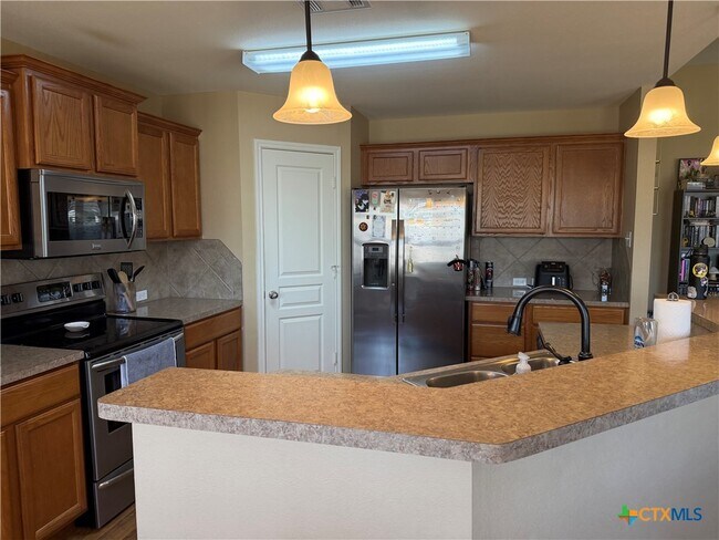 Photo - 1126 Neuberry Cliffe