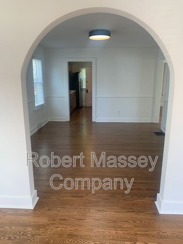 Photo - 127 McCready Ave