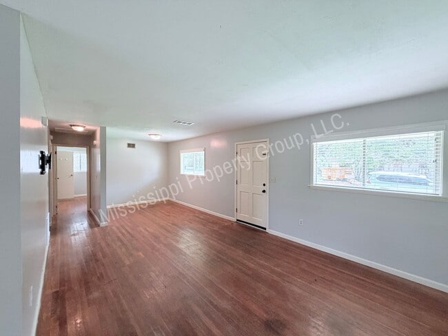 1214 Beanland Dr