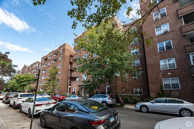 Photo - Carlton House