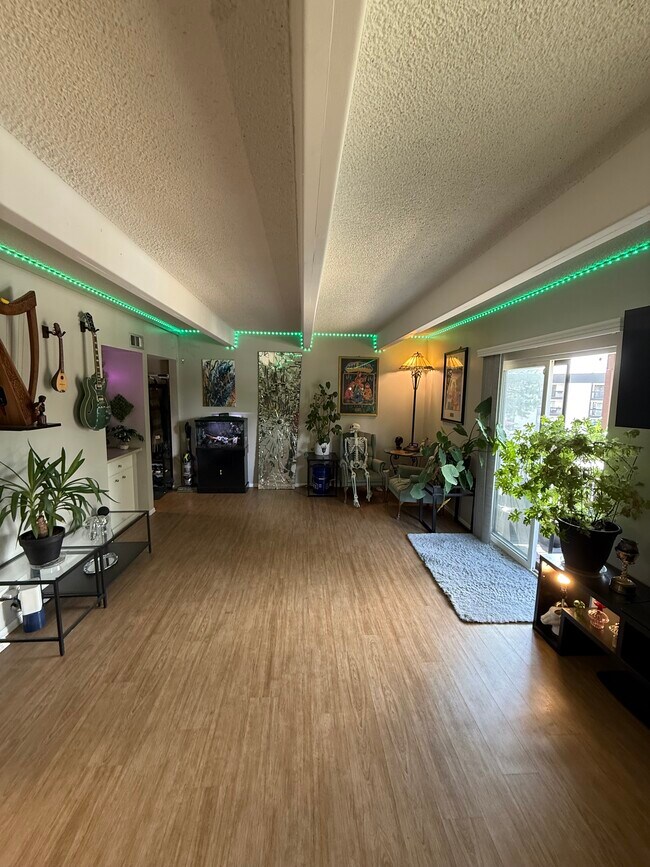 Photo - 9725 E Harvard Ave Unidad 428