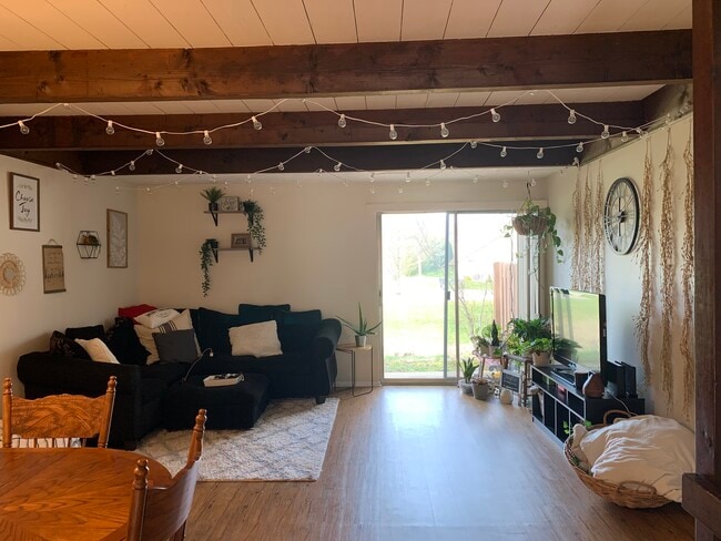 Photo - 5215 Cline Rd