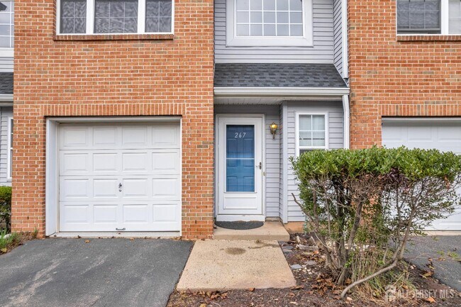 Photo - 267 Shady Oak Ct