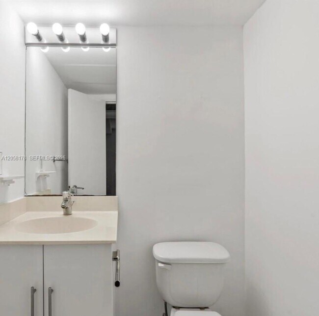 Photo - 3000 S Ocean Dr Unit 206