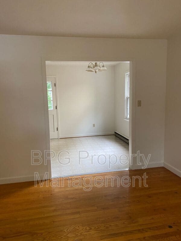 Photo - 307 Wintergreen Ave