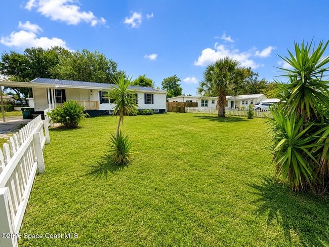 Photo - 1565 Seneca Dr