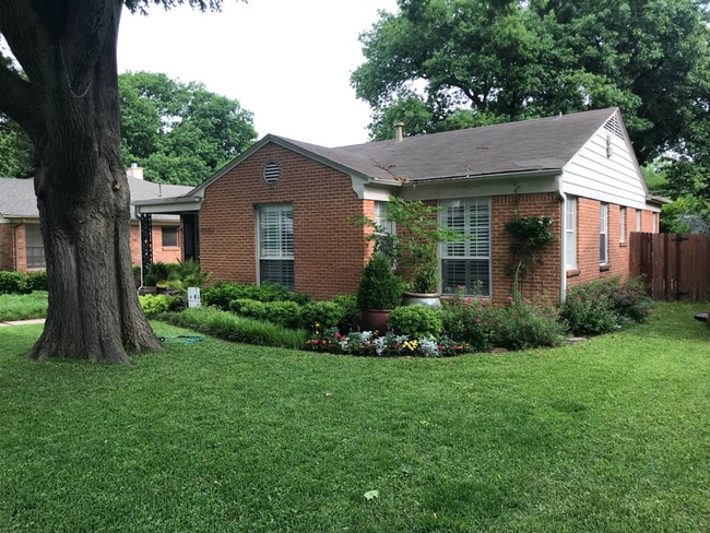 Building Photo - 6249 Ravendale Ln