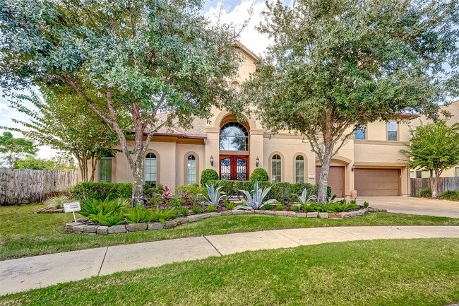Photo - 2914 Cotswold Lane