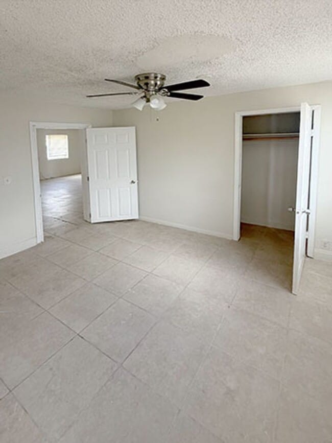 Photo - 1125 W 28th St Unidad A FRONT SINGLE FAMILY HOUSE