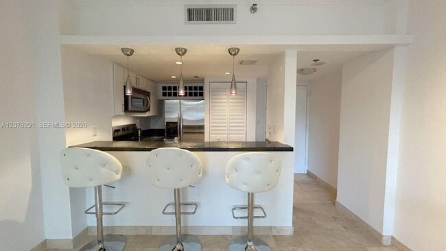 Building Photo - 540 Brickell Key Dr Unit # 512